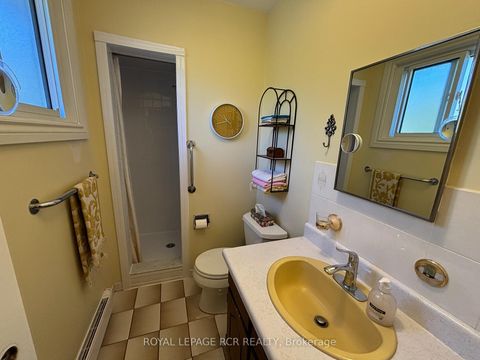 Photo 9 at 1049 Elgin Street, Leslie Valley, Newmarket