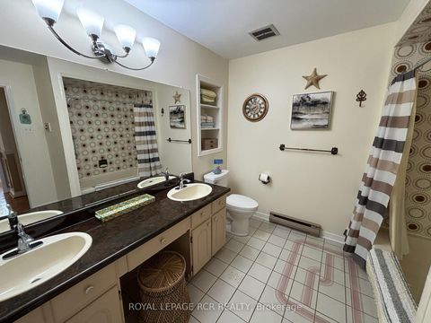 Photo 10 at 1049 Elgin Street, Leslie Valley, Newmarket