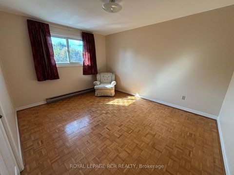 Photo 11 at 1049 Elgin Street, Leslie Valley, Newmarket
