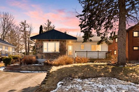 Photo 1 at 209 Cliff Road, South Shore, Barrie