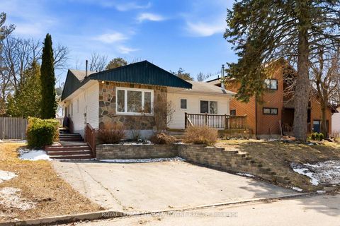 Photo 3 at 209 Cliff Road, South Shore, Barrie