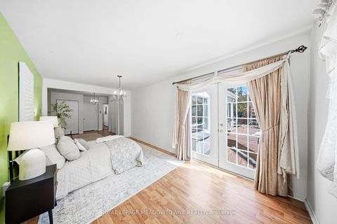 Photo 24 at 209 Cliff Road, South Shore, Barrie