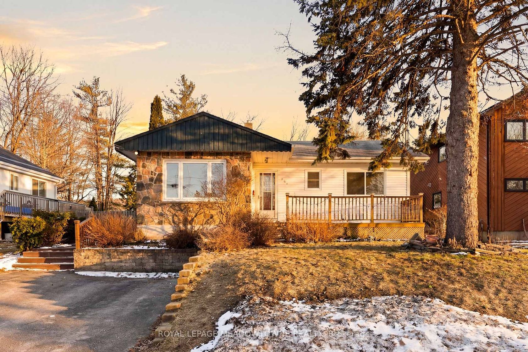 209 Cliff Road, South Shore, Barrie photo number 2