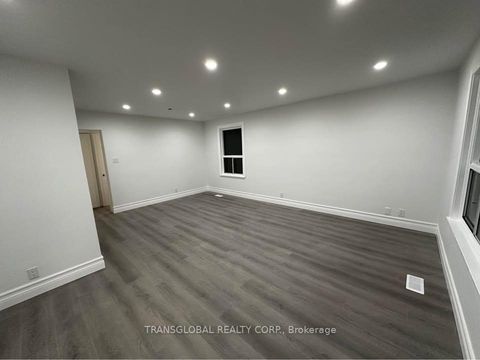 Photo 5 at 10 Anticosti Drive, Bendale, Toronto