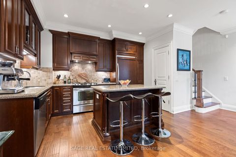 Photo 11 at TH#31 - 25 Greenview Avenue, Newtonbrook West, Toronto