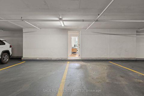 Photo 14 at TH#31 - 25 Greenview Avenue, Newtonbrook West, Toronto