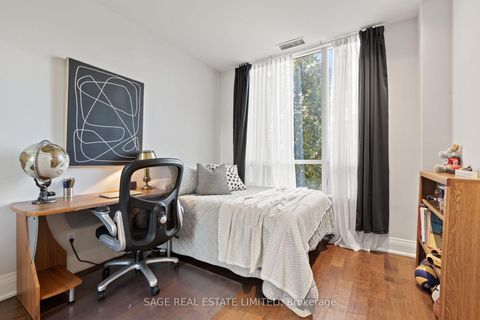 Photo 17 at TH#31 - 25 Greenview Avenue, Newtonbrook West, Toronto