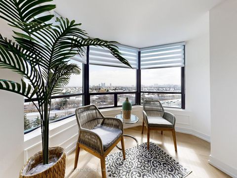 Photo 7 at 1009 - 7440 Bathurst Street, Brownridge, Vaughan