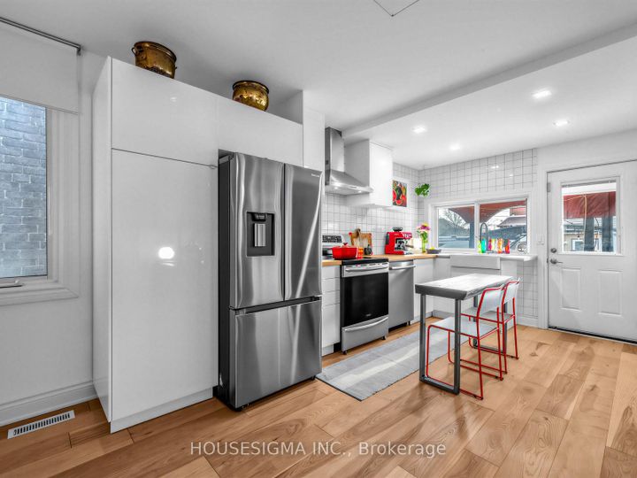 Photo 9 at 75 Henrietta Street, Smythe, Toronto