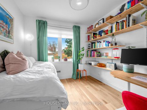 Photo 3 at 75 Henrietta Street, Smythe, Toronto