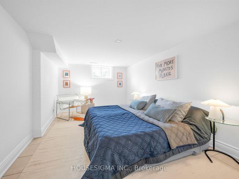 Photo 16 at 75 Henrietta Street, Smythe, Toronto