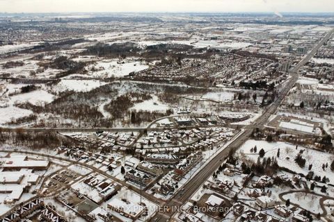 Photo 38 at C14 - 26 Bruce Street, East Woodbridge, Vaughan