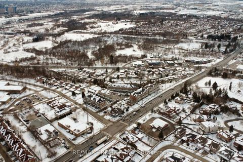 Photo 41 at C14 - 26 Bruce Street, East Woodbridge, Vaughan