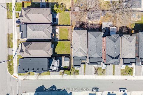 Photo 41 at 22 Kipling Grove Court, Rosethorn, Toronto