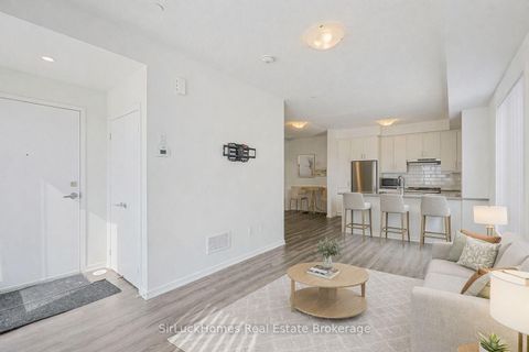 Photo 4 at 342 - 100 Honeycrisp Crescent, Vaughan Corporate Centre, Vaughan