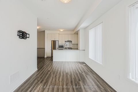 Photo 5 at 342 - 100 Honeycrisp Crescent, Vaughan Corporate Centre, Vaughan