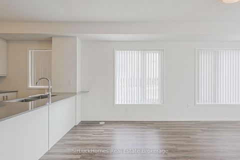 Photo 8 at 342 - 100 Honeycrisp Crescent, Vaughan Corporate Centre, Vaughan