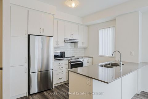 Photo 13 at 342 - 100 Honeycrisp Crescent, Vaughan Corporate Centre, Vaughan