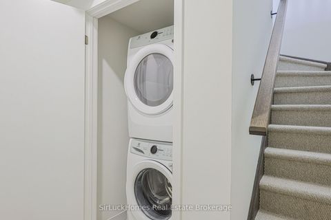 Photo 19 at 342 - 100 Honeycrisp Crescent, Vaughan Corporate Centre, Vaughan