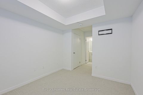 Photo 23 at 342 - 100 Honeycrisp Crescent, Vaughan Corporate Centre, Vaughan