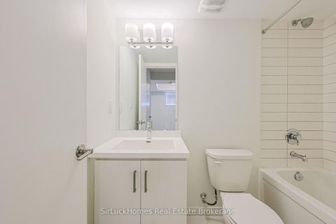 Photo 26 at 342 - 100 Honeycrisp Crescent, Vaughan Corporate Centre, Vaughan