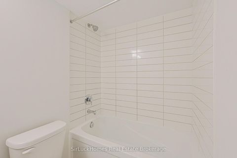 Photo 27 at 342 - 100 Honeycrisp Crescent, Vaughan Corporate Centre, Vaughan