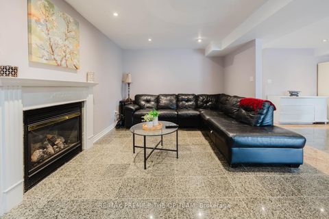 Photo 31 at 16 St Michele Place, Islington Woods, Vaughan