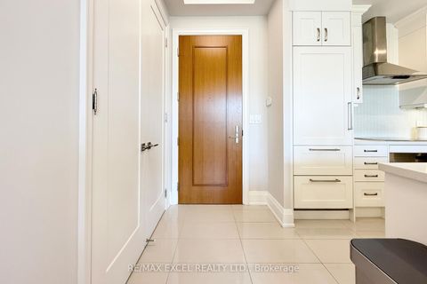 Photo 7 at 208 - 9 Stollery Pond Crescent, Angus Glen, Markham