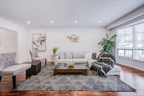 Photo 7 at 22 Kenmanor Boulevard, L'Amoreaux, Toronto