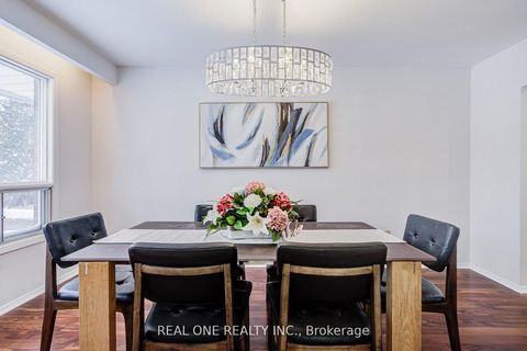 Photo 13 at 22 Kenmanor Boulevard, L'Amoreaux, Toronto
