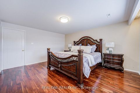 Photo 21 at 22 Kenmanor Boulevard, L'Amoreaux, Toronto