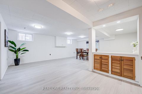 Photo 43 at 22 Kenmanor Boulevard, L'Amoreaux, Toronto