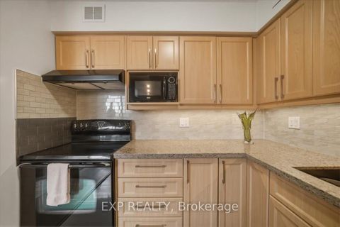 Photo 8 at 617 - 60 Southport Street, Swansea, Toronto