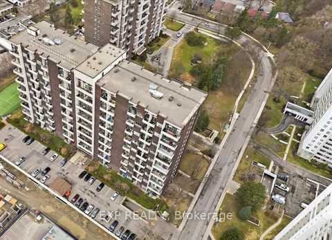 Photo 32 at 617 - 60 Southport Street, Swansea, Toronto