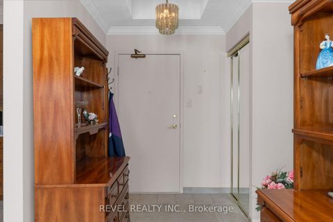 Photo 6 at 304 - 21 Kempenfelt Drive, North Shore, Barrie