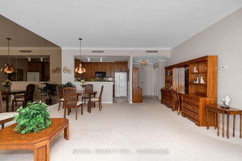 Photo 8 at 304 - 21 Kempenfelt Drive, North Shore, Barrie