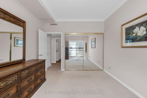 Photo 18 at 304 - 21 Kempenfelt Drive, North Shore, Barrie