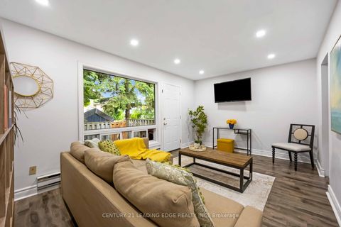 Photo 13 at 18 Rock Fern Way, Don Valley Village, Toronto