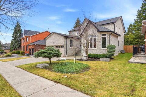 Photo 2 at 29 McGee Crescent, Aurora Highlands, Aurora