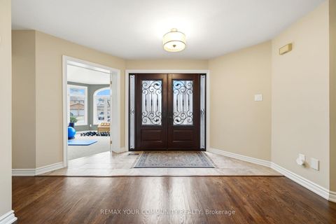Photo 5 at 29 McGee Crescent, Aurora Highlands, Aurora
