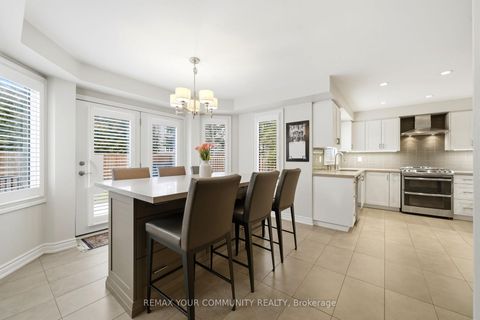 Photo 13 at 29 McGee Crescent, Aurora Highlands, Aurora