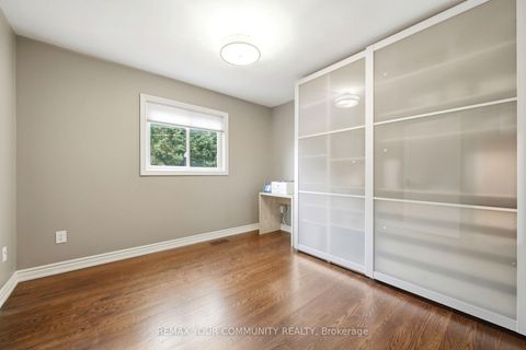 Photo 19 at 29 McGee Crescent, Aurora Highlands, Aurora