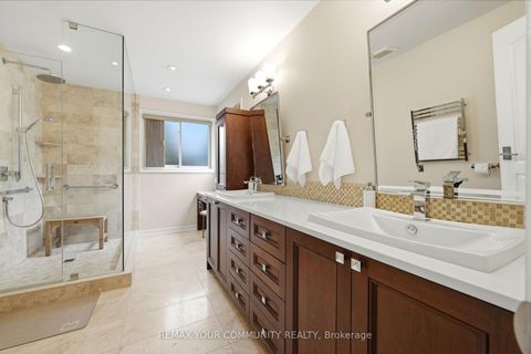 Photo 24 at 29 McGee Crescent, Aurora Highlands, Aurora