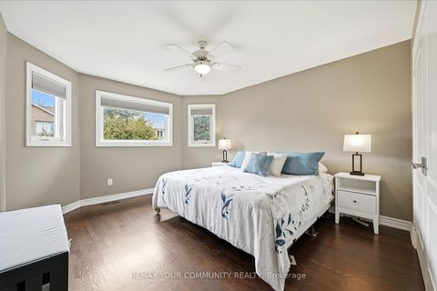 Photo 26 at 29 McGee Crescent, Aurora Highlands, Aurora