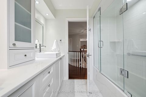 Photo 32 at 29 McGee Crescent, Aurora Highlands, Aurora