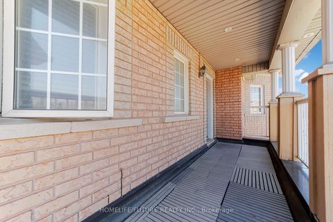 Photo 35 at 101 Oasis Boulevard, Rouge E11, Toronto