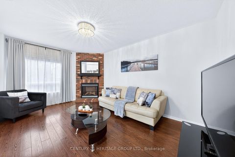 Photo 13 at 489 Menczel Crescent, Summerhill Estates, Newmarket