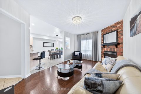 Photo 14 at 489 Menczel Crescent, Summerhill Estates, Newmarket