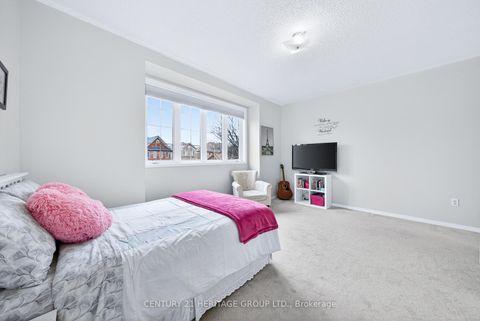 Photo 19 at 489 Menczel Crescent, Summerhill Estates, Newmarket