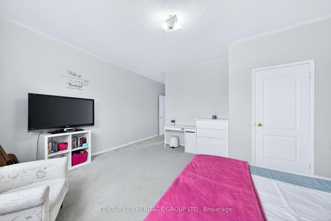 Photo 21 at 489 Menczel Crescent, Summerhill Estates, Newmarket